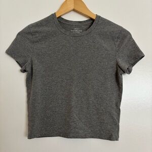 Abercrombie Essential Baby Tee in dark gray